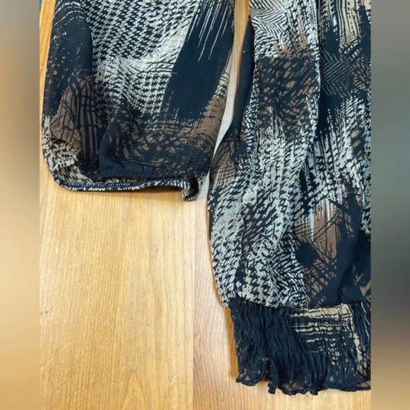 Daniel Laurent Blouse w/ 3/4 Sleeve - Picture 4 of 9